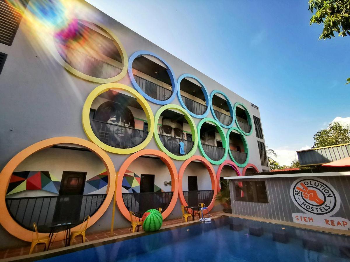 Hostel Revolution Siem Reap Exterior foto