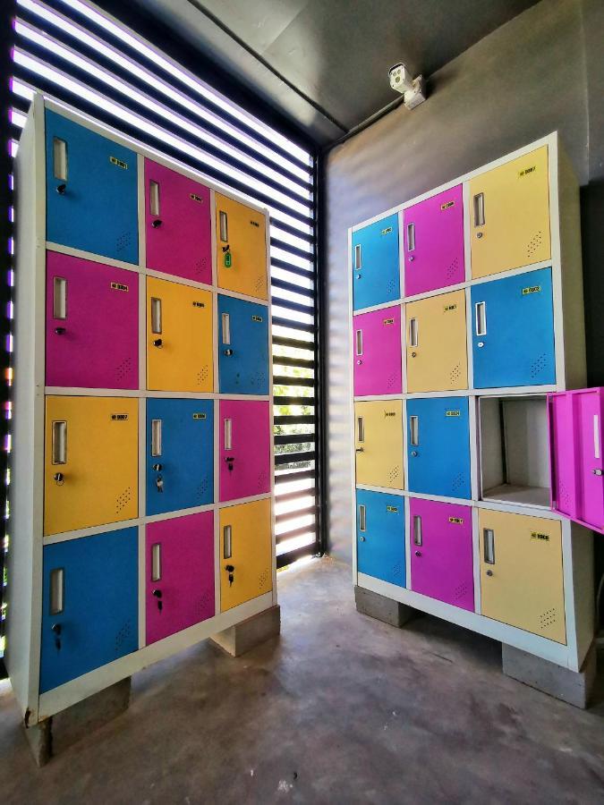 Hostel Revolution Siem Reap Exterior foto
